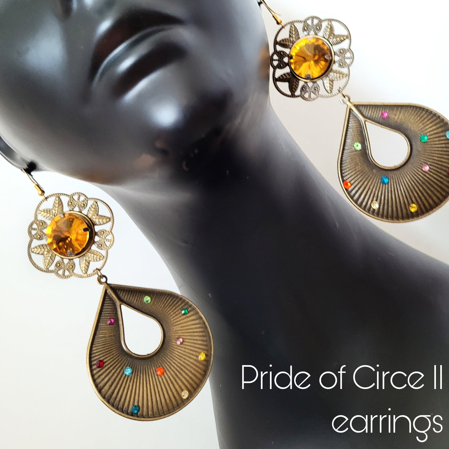 Deusa ex Machina collection: The Pride of Circe earrings