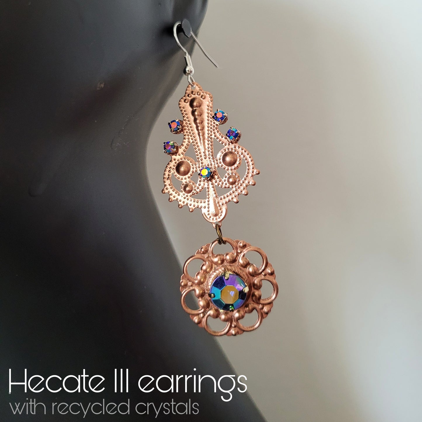 Deusa ex Machina collection: The Hecate earrings