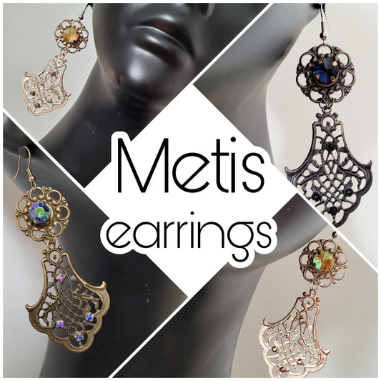 Deusa ex Machina collection: The Metis earrings