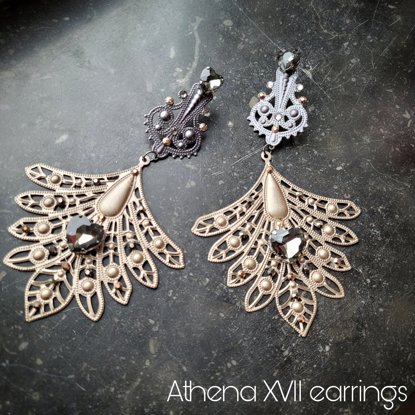 Deusa ex Machina collection: The Athena earrings (stud versions)