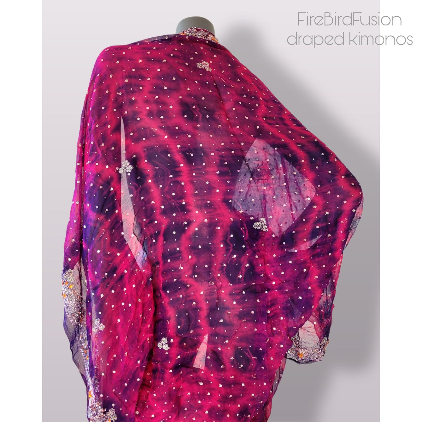 Luxurious draped kimono in pure silk, hand dyed batik in fucshia and purple with stunning embroidery (L-XL)