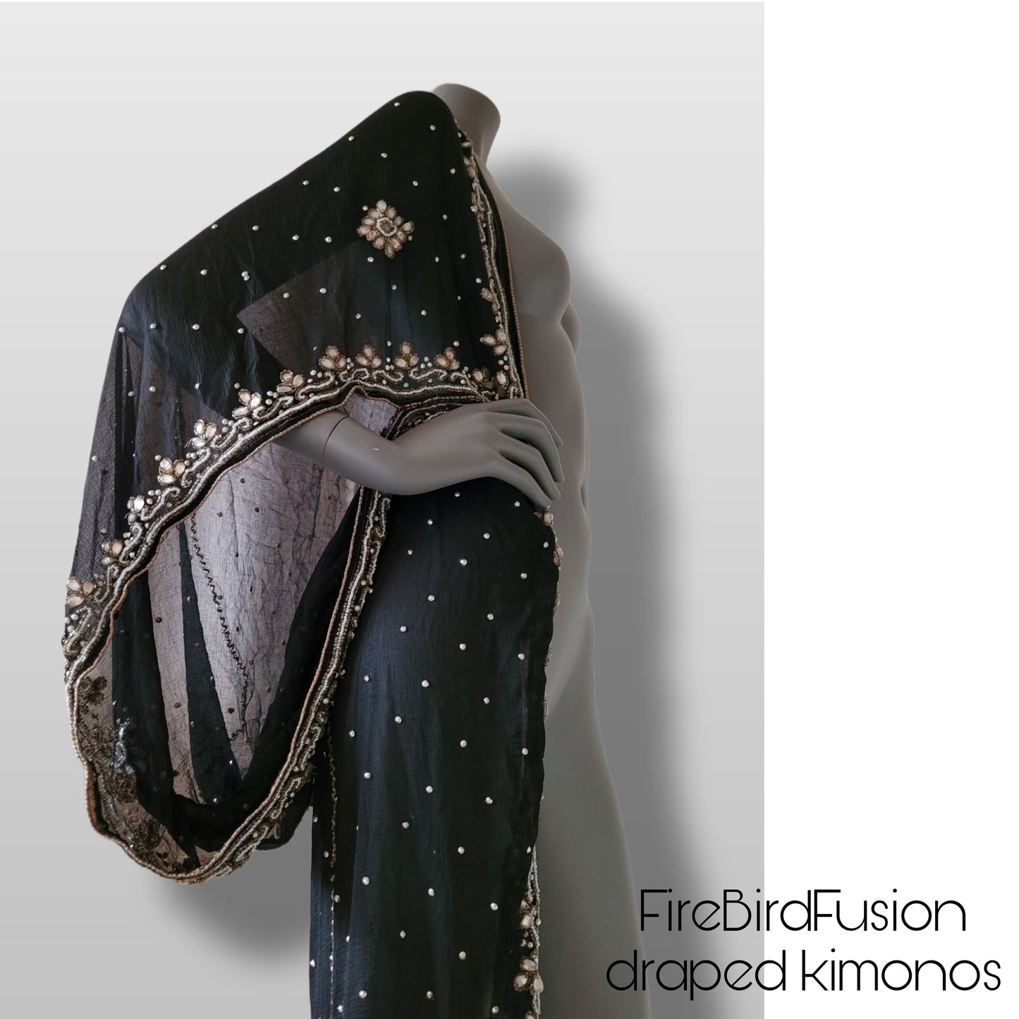 Draped kimono black with beautiful embroidery in white and pale gold (M)