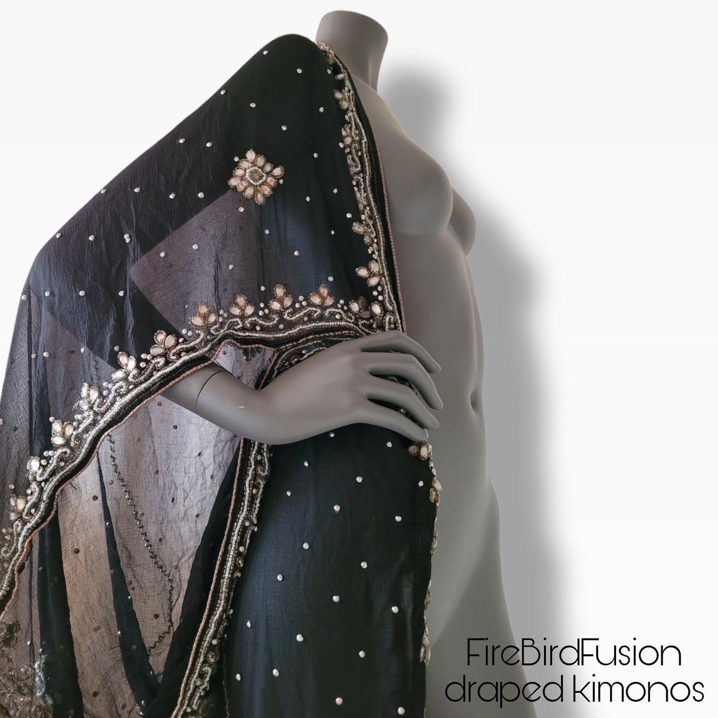 Draped kimono black with beautiful embroidery in white and pale gold (M)