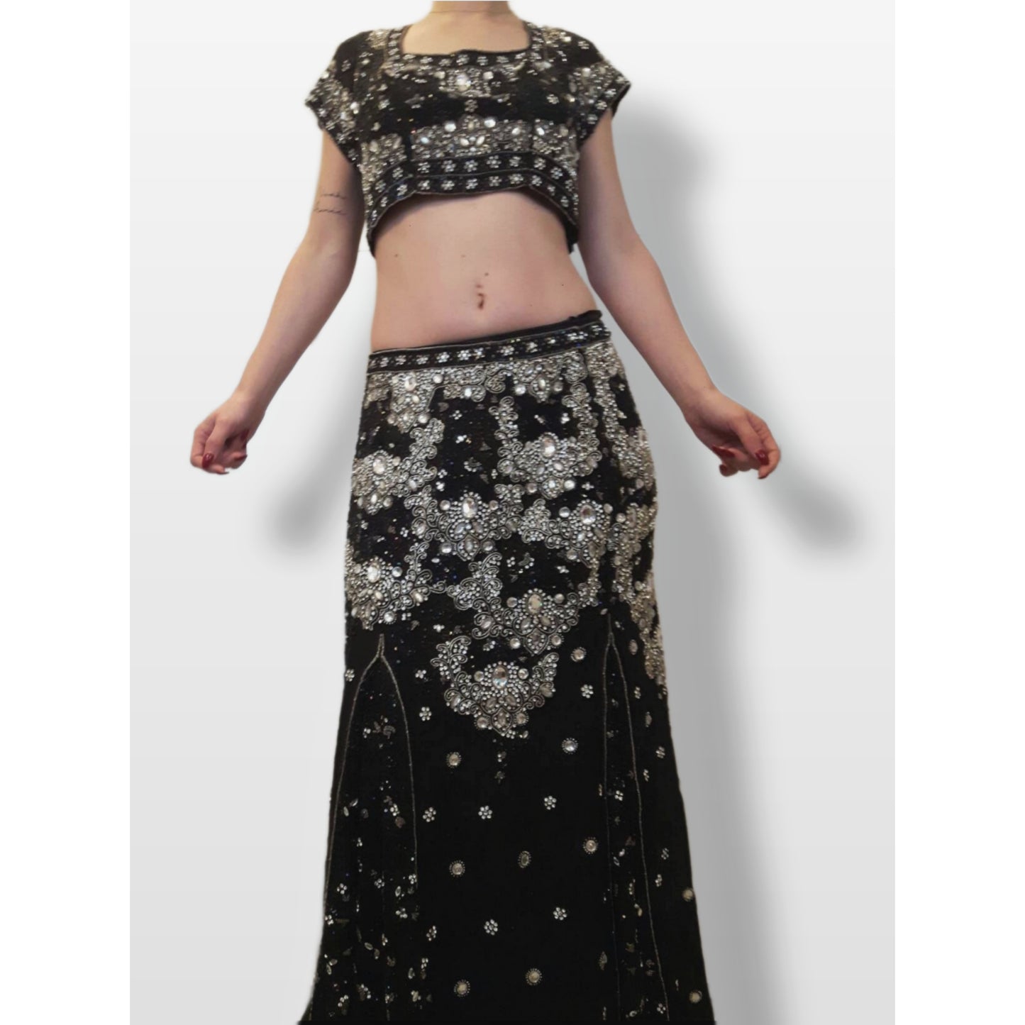 Top quality vintage lengha skirt and choli top in silver and black with beautiful crystal hand embroidery and irredecent sequins (size M)