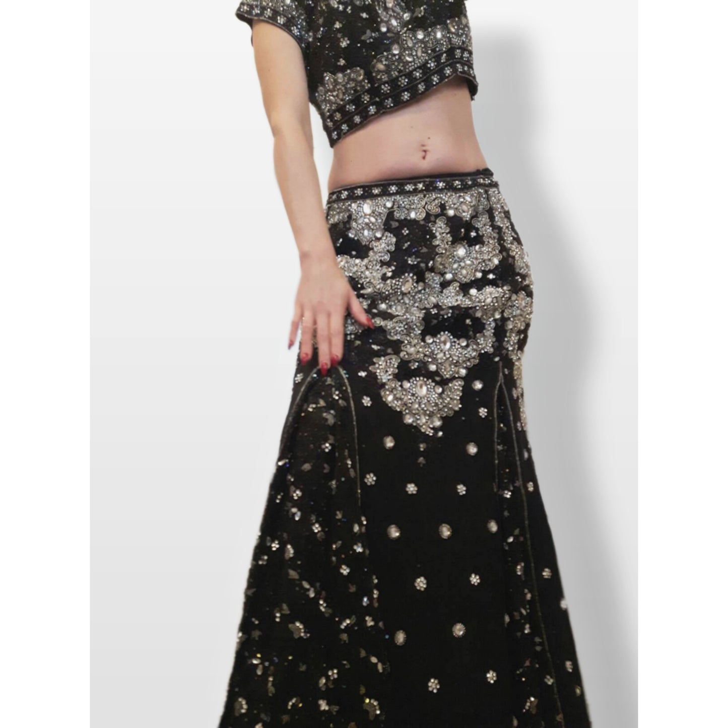 Top quality vintage lengha skirt and choli top in silver and black with beautiful crystal hand embroidery and irredecent sequins (size M)