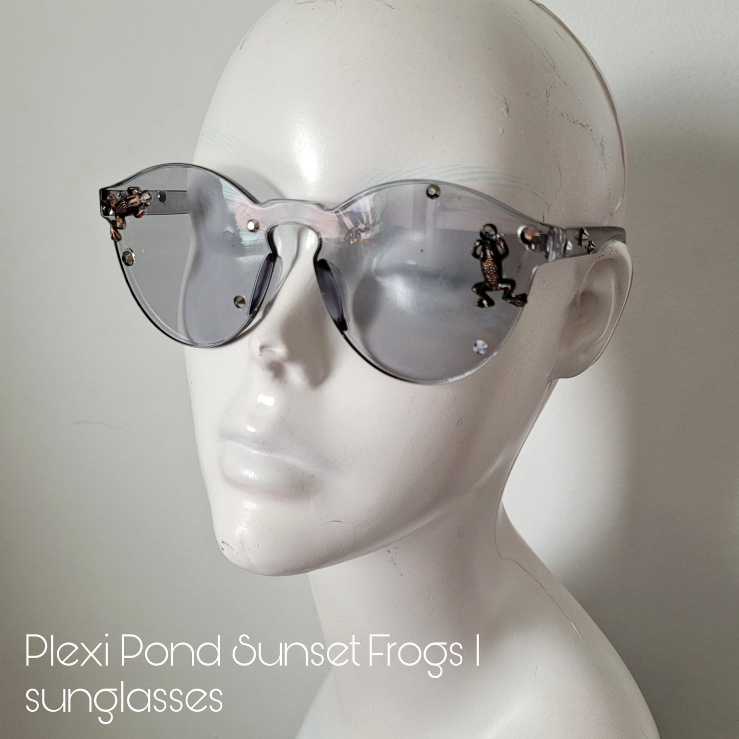 The Plexi Pond Sunset Frogs sunglasses, limited edition