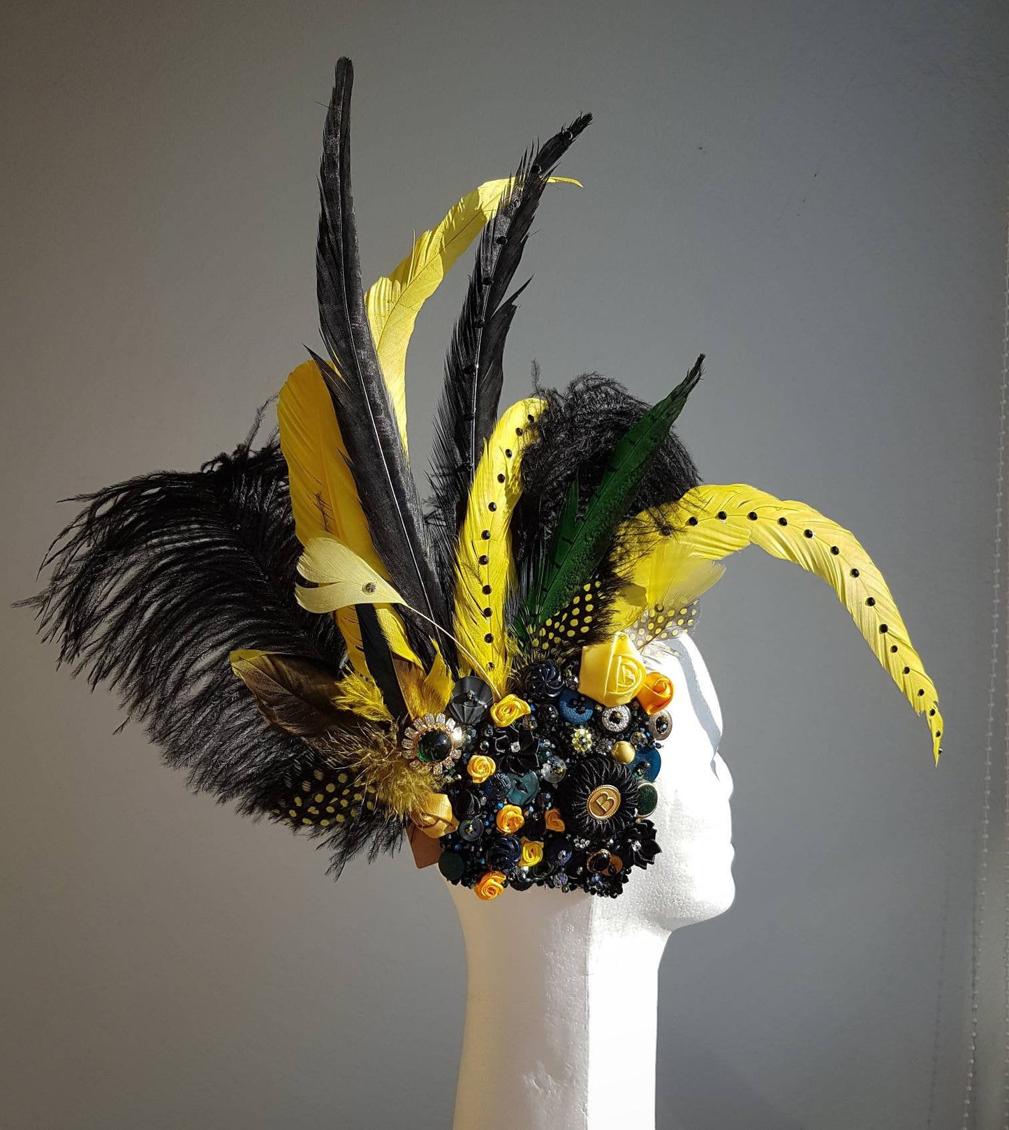 Harlequin Collection: The Harlequin Songbird hair ornament